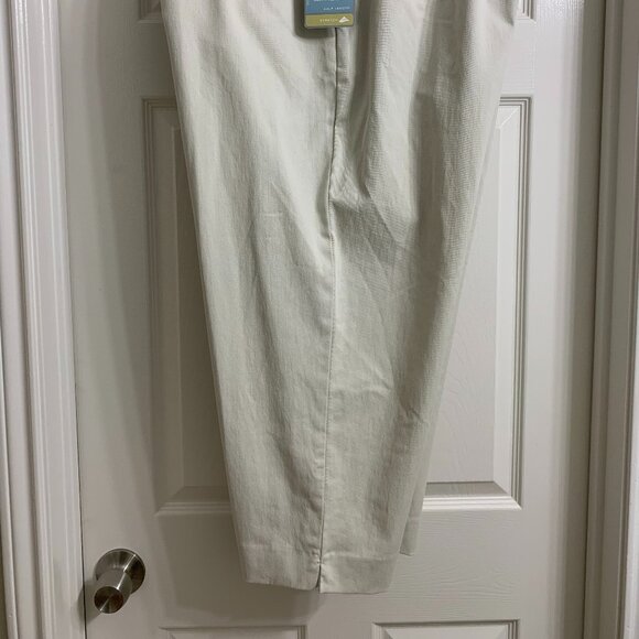 Dockers Brand Women's Light Khaki Color Capri Pants, Size 22W, NWT - Picture 2 of 7